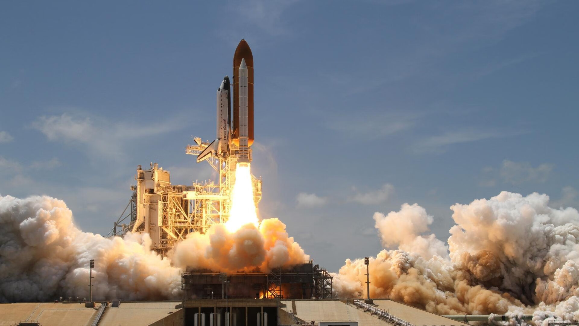 乐鱼体育登录-上海马拉松今日鸣枪起跑，上海马拉松实时追踪