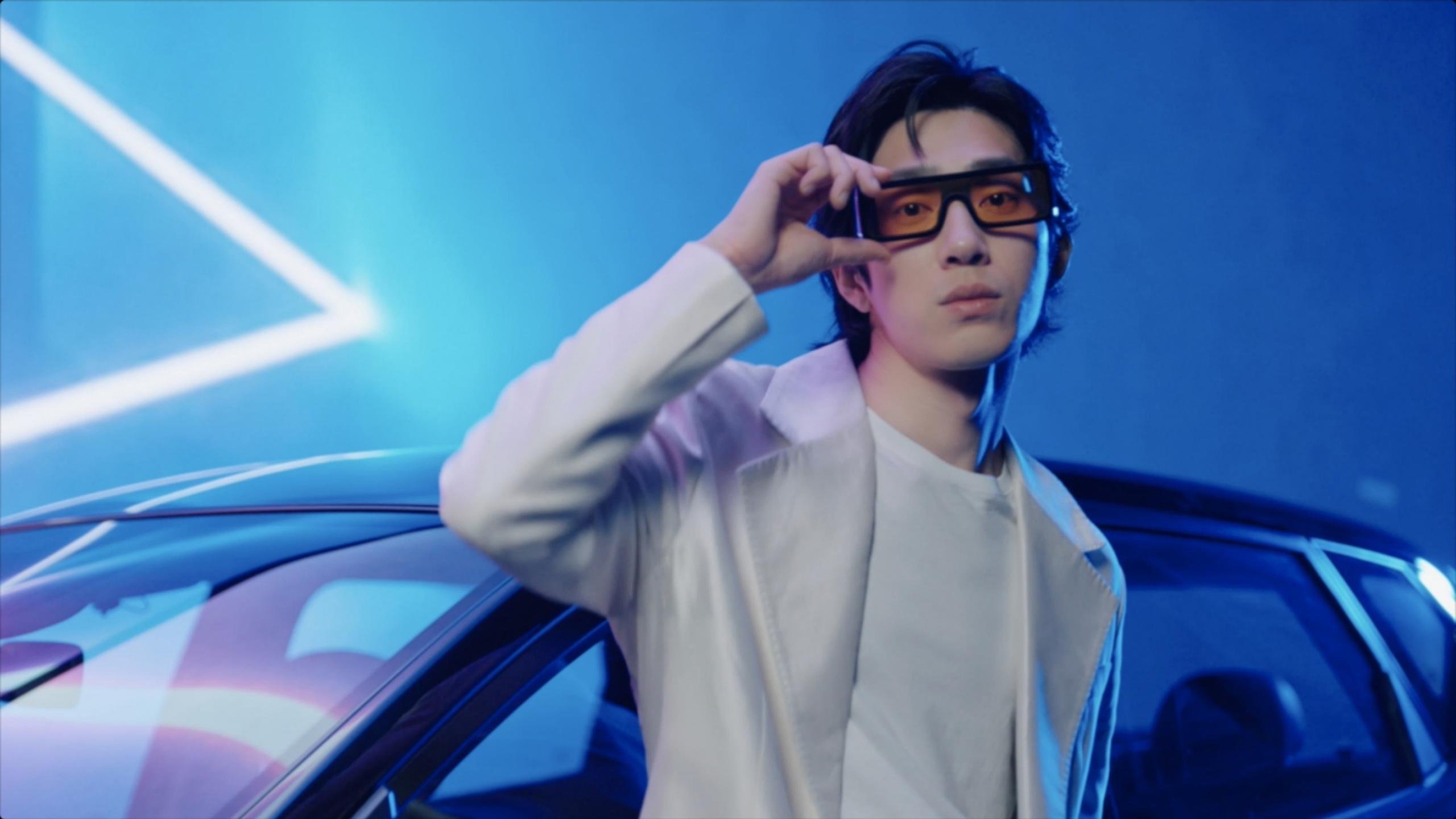 女足比赛中,中国队员朱某表现出色,中国女足朱薇